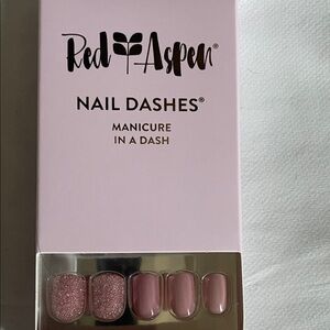 FingerNails, Red Aspen
"Margaret's Mauve Roses"